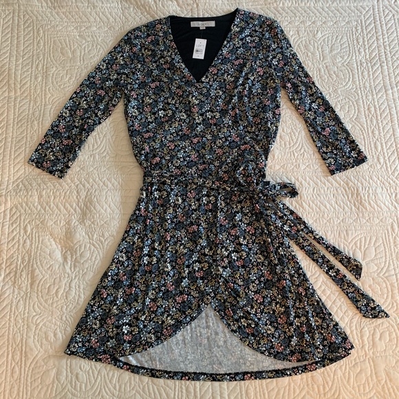 LOFT Dresses & Skirts - NWT LOFT Floral Wrap Dress